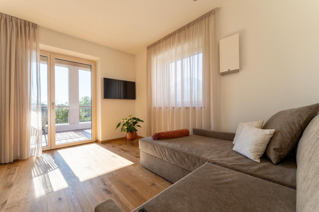 Apartments Villa Julia Lana Luaran gambar