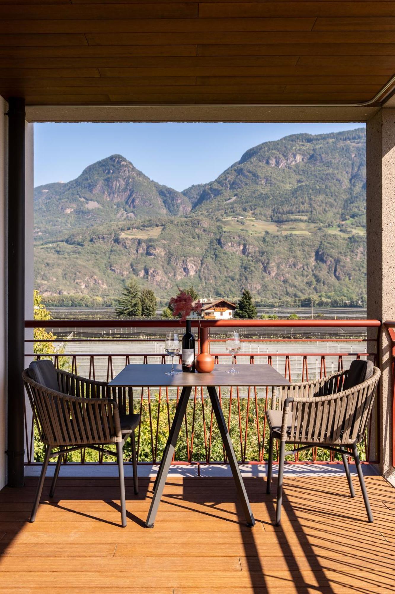 Apartments Villa Julia Lana Luaran gambar